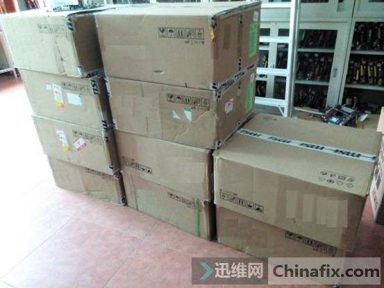 学员实践使用新型板子