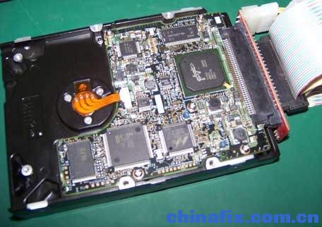 硬盘为FUJITSU146G SCSI硬盘