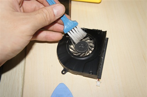 dell 笔记本灵越14R拆机清灰