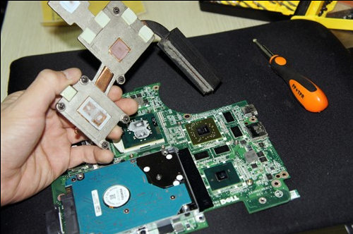 dell 笔记本灵越14R拆机清灰