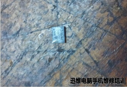 iPhone4s不认SIM卡大电流