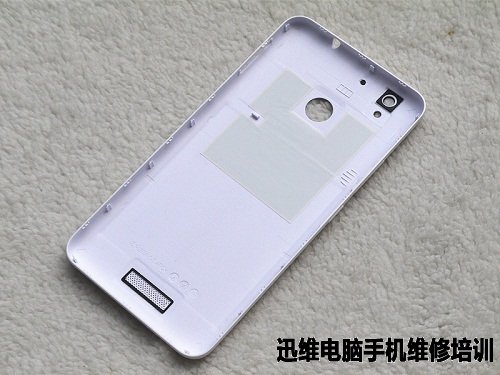 呛口红辣椒手机NX-Plus做工怎么样？拆机便知