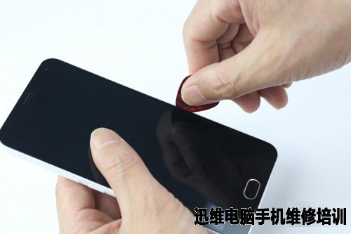 魅蓝note2更换手机显示屏的方法
