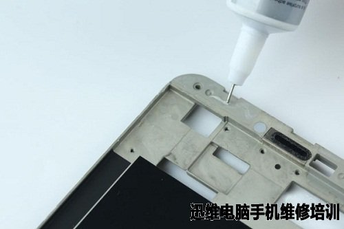 魅蓝note2更换手机显示屏的方法