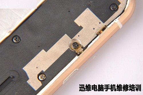 智能手机蓝魔Mos1拆机图文并茂！