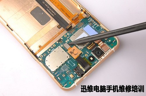 智能手机蓝魔Mos1拆机图文并茂！