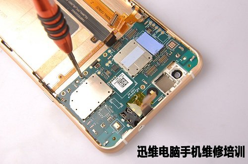 智能手机蓝魔Mos1拆机图文并茂！