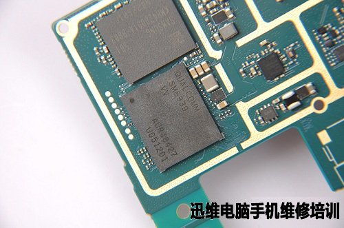 智能手机蓝魔Mos1拆机图文并茂！