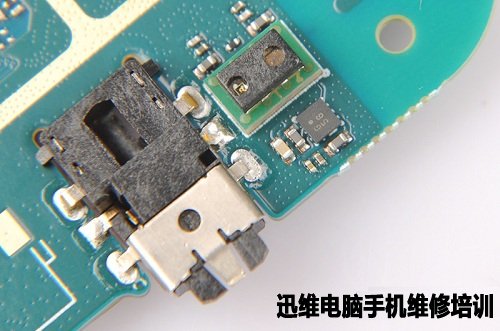 智能手机蓝魔Mos1拆机图文并茂！