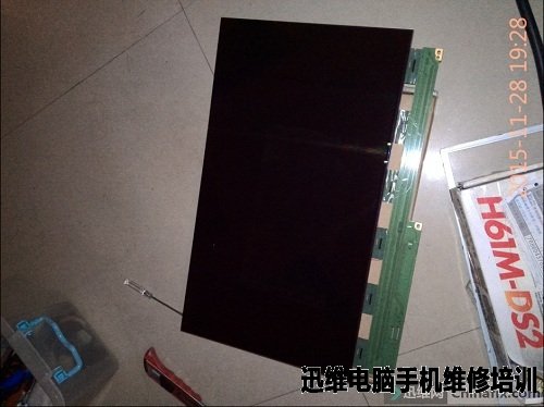 联想B31r2暗屏换灯管