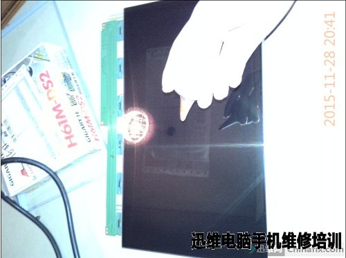 联想B31r2暗屏换灯管