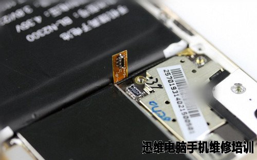 金立S5.5智能手机拆机论做工！