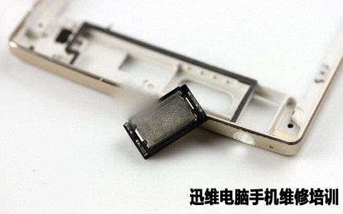 金立S5.5智能手机拆机论做工！