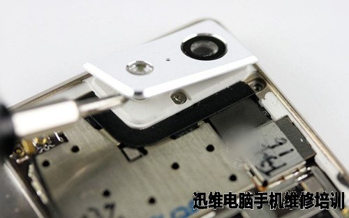 金立S5.5智能手机拆机论做工！