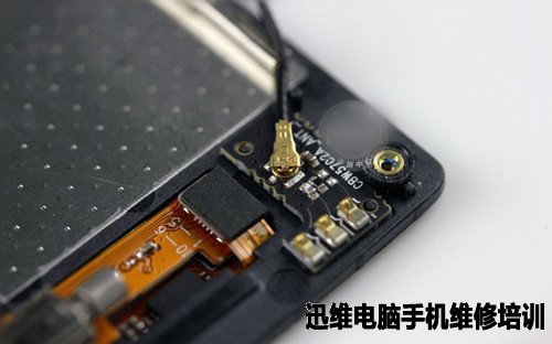 金立S5.5智能手机拆机论做工！