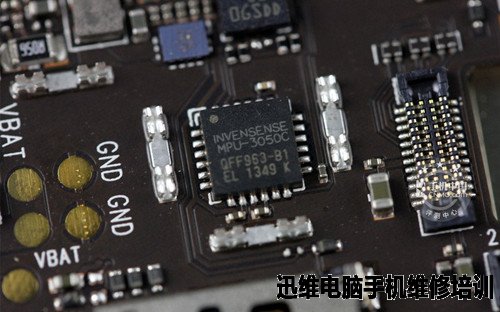 金立S5.5智能手机拆机论做工！