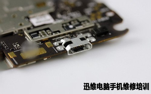 金立S5.5智能手机拆机论做工！