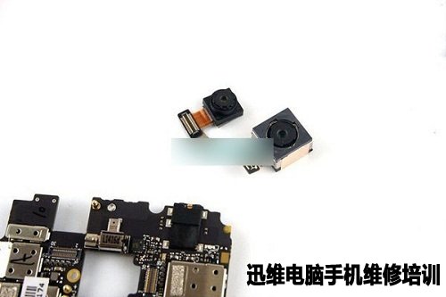 IUNI U2手机做工怎么样？拆机便知