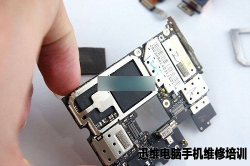 IUNI U2手机做工怎么样？拆机便知
