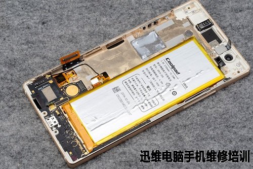 酷派大神X7拆机 图10