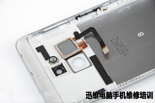 国民手机：中兴Blade A2拆机图解