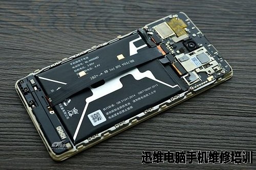 金立M6手机独家拆解！