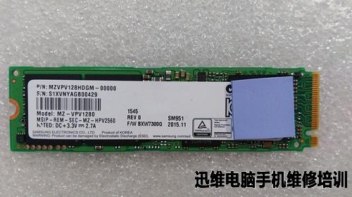 技嘉P34W V5笔记本拆机图解
