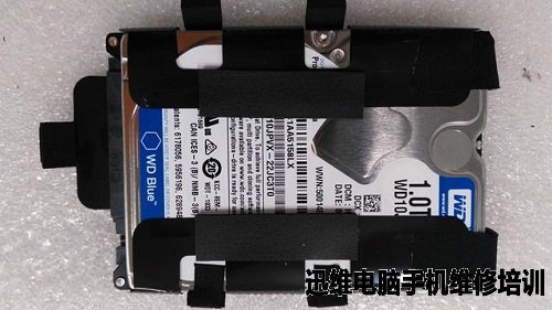 技嘉P34W V5笔记本拆机图解