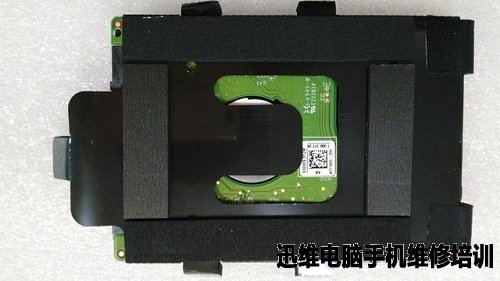 技嘉P34W V5笔记本拆机图解