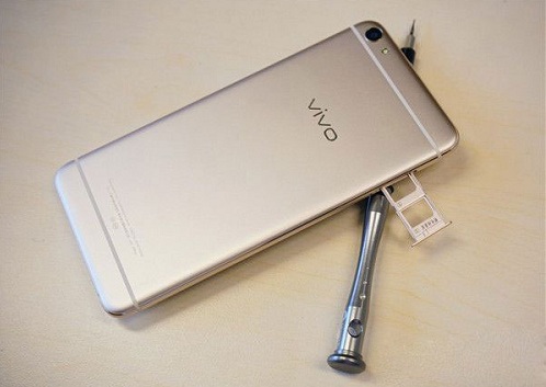 vivo X7 Plus拆机 图2