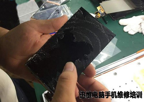 iPhone 7 Plus换外屏维修 图14