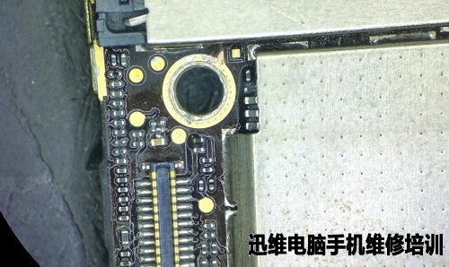 iPhone 5s信号不好维修 图1