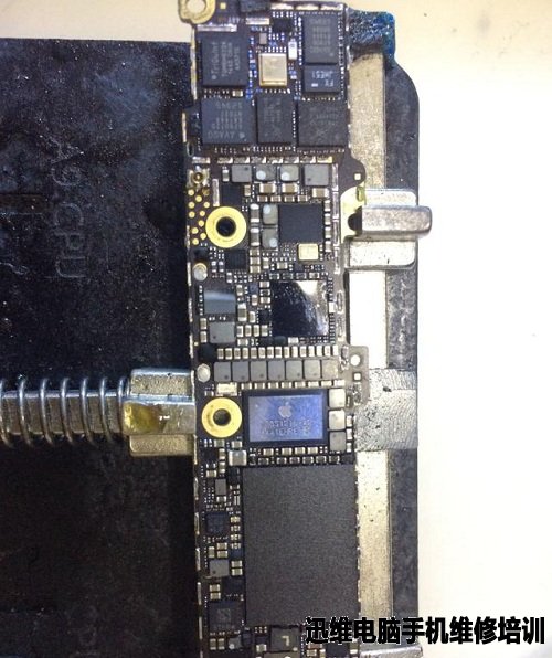 iPhone5s不开机、力保资料维修一例