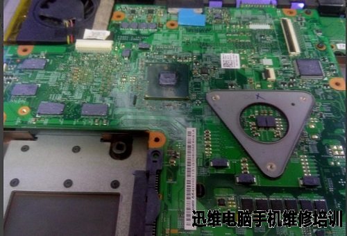 DELL N5010花屏故障维修 图2