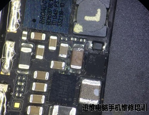 iPhone5S 开机不显示故障维修1