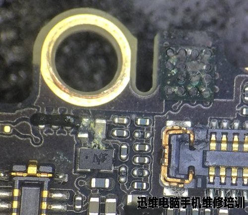 iPhone5S 开机不显示故障维修2