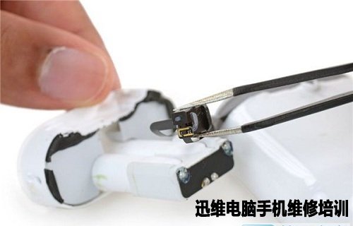 苹果AirPods分体式无线耳机拆解！
