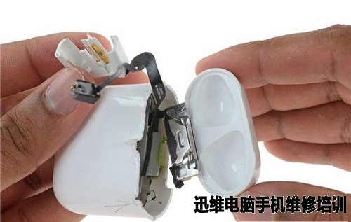苹果AirPods分体式无线耳机拆解！
