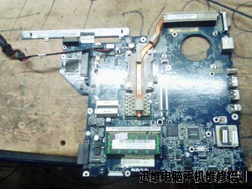 联想E42L开机全板无电压故障维修 图2