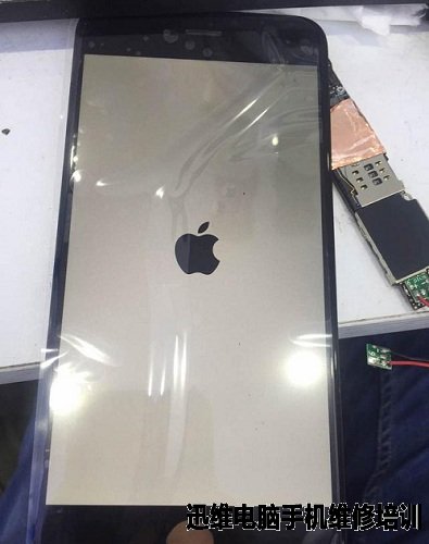 iPhone6 Plus 不显示 无背光故障维修 图3