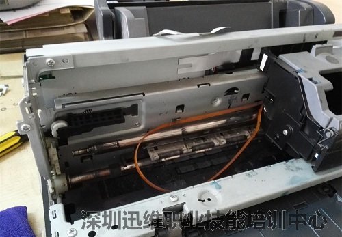 把皮带弄开