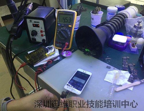 iPhone 5s手机触摸屏失灵维修