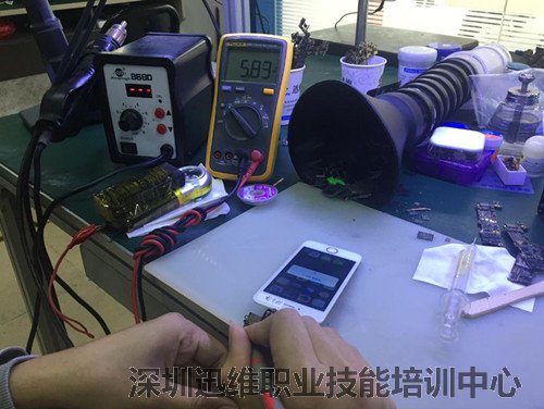 iPhone 5s手机触摸屏失灵维修