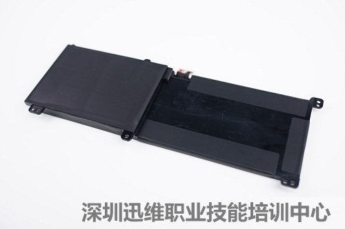 拆下电池
