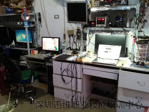 迅维远程网络教学学员付家强维修台展示