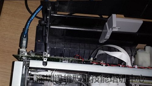 爱普生（EPSON）L301墨仓式打印机更换打印机头的过程（图11）