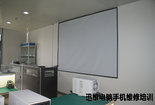 120寸大屏幕
