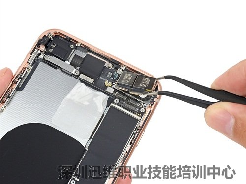 iPhone 8 Plus　拆解教程