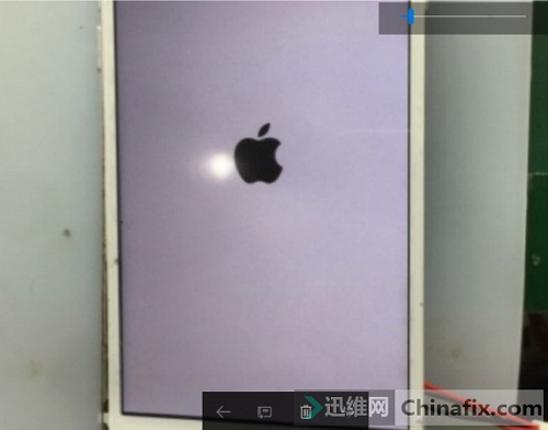 实地小白成功修复iPhone 6屏幕不显示故障！
