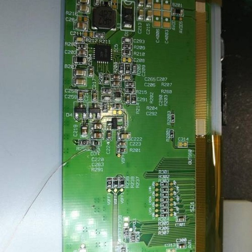 联想LI2241wA显示器有残影，偏白、拖影故障维修